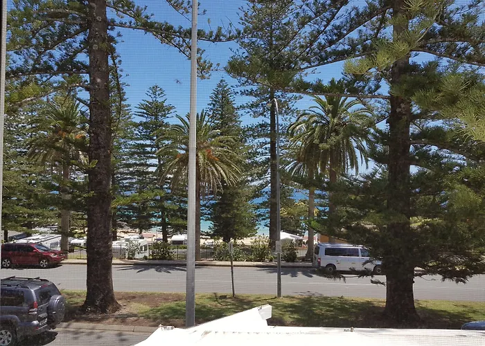 Seabreeze Beach Hotel